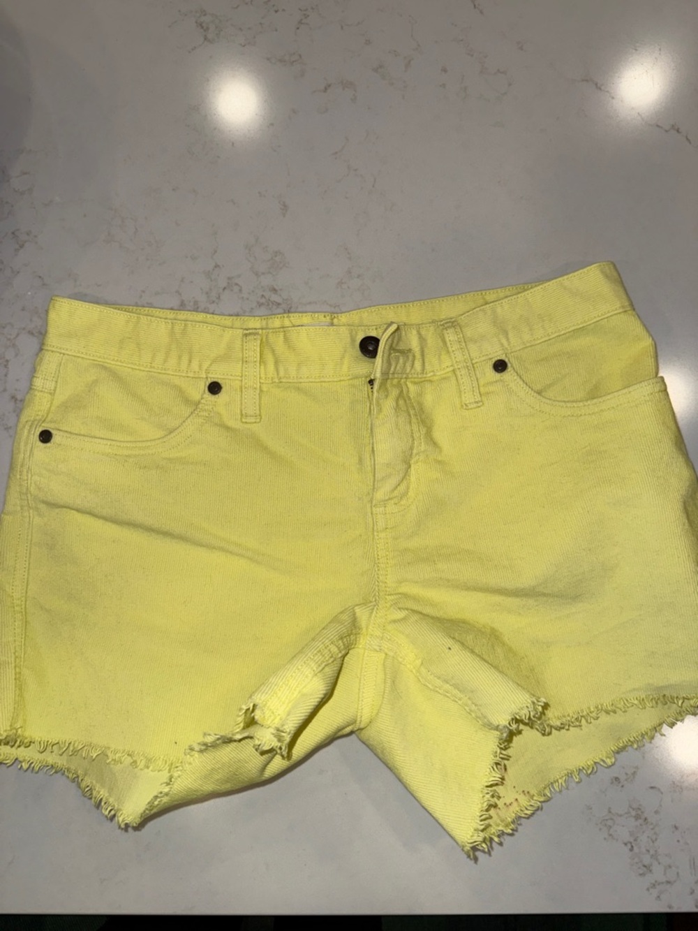 Carve Designs Lemon Yellow Frayed Hem Jean Shorts, size 2